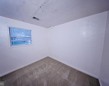 3308 Heidi Lane - Photo Thumbnail 17
