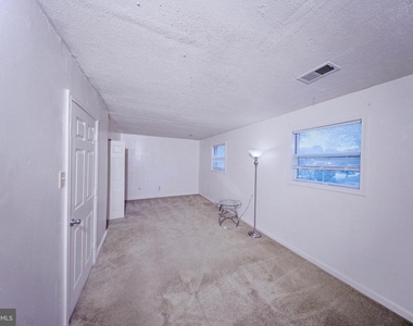 3308 Heidi Lane - Photo Thumbnail 19