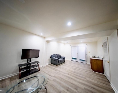 3308 Heidi Lane - Photo Thumbnail 5
