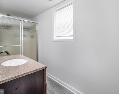 7602 Mezmer Lane - Photo Thumbnail 12