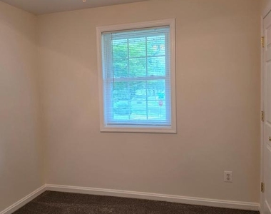 4700 Red Fox Road - Photo Thumbnail 7
