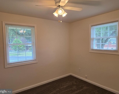 4700 Red Fox Road - Photo Thumbnail 8