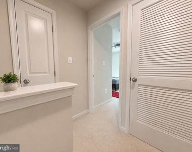 9827 Posterity Ln - Photo Thumbnail 13