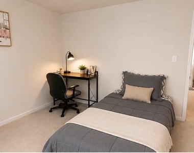 9827 Posterity Ln - Photo Thumbnail 16