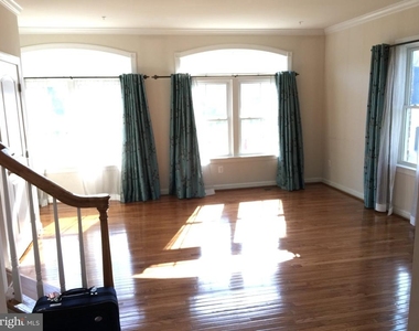 542 Rudbeckia Place - Photo Thumbnail 7