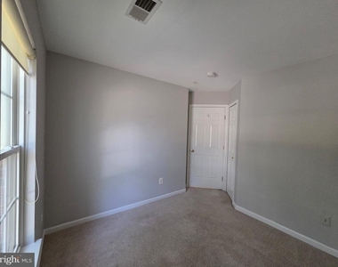 10410 Damascus Park Lane - Photo Thumbnail 22