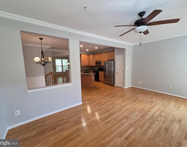 10410 Damascus Park Lane - Photo Thumbnail 7