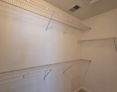 10410 Damascus Park Lane - Photo Thumbnail 16