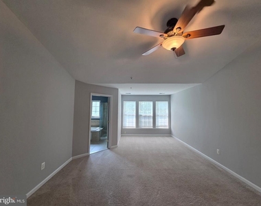 10410 Damascus Park Lane - Photo Thumbnail 12