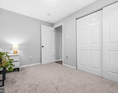 17624 Lindstrom Court - Photo Thumbnail 5