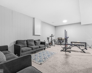 17624 Lindstrom Court - Photo Thumbnail 8