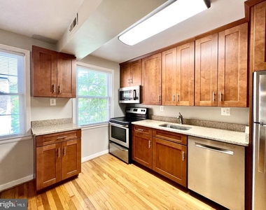 2207 Washington Avenue - Photo Thumbnail 2