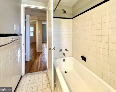 2207 Washington Avenue - Photo Thumbnail 8