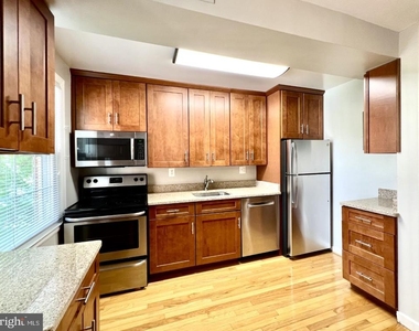 2207 Washington Avenue - Photo Thumbnail 1