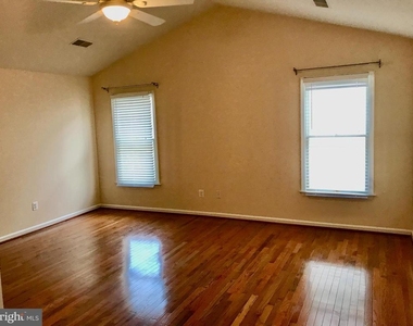 22008 Ivy Leaf Drive - Photo Thumbnail 10
