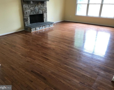 22008 Ivy Leaf Drive - Photo Thumbnail 2