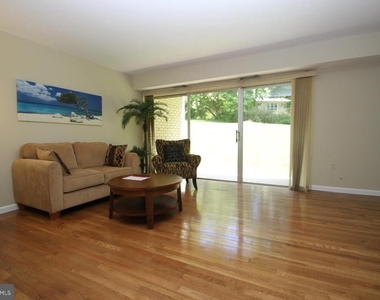 14430 Parkvale Road - Photo Thumbnail 4