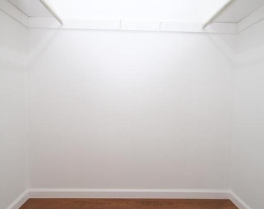 14430 Parkvale Road - Photo Thumbnail 10