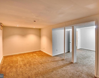 9220 Pinenut Court - Photo Thumbnail 18