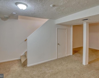 9220 Pinenut Court - Photo Thumbnail 19