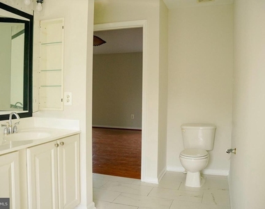 9013 Melody Drive - Photo Thumbnail 11