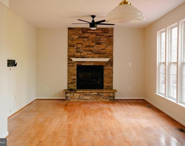 9013 Melody Drive - Photo Thumbnail 13