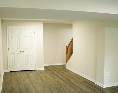 9013 Melody Drive - Photo Thumbnail 15