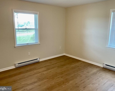 5124 Cap Stine Road - Photo Thumbnail 13