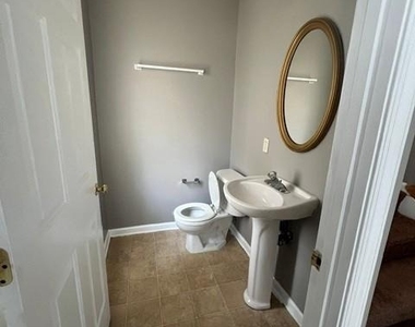 519 Eisenhower Drive - Photo Thumbnail 13