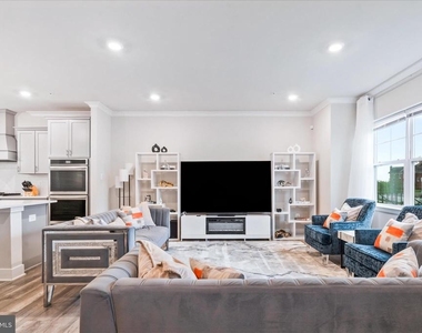 1309 Crampton Place - Photo Thumbnail 8