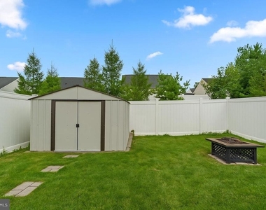 5758 Barts Way - Photo Thumbnail 21