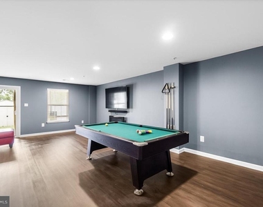 5758 Barts Way - Photo Thumbnail 16