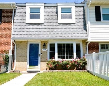 7316 E Springbrook Court - Photo Thumbnail 2