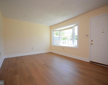 7316 E Springbrook Court - Photo Thumbnail 8