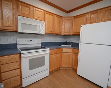 7316 E Springbrook Court - Photo Thumbnail 3