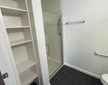 3830 Normandy Drive - Photo Thumbnail 10
