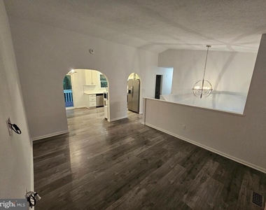 730 Ox Bow Lane - Photo Thumbnail 2