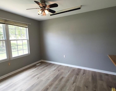 8027 Shore Road - Photo Thumbnail 15