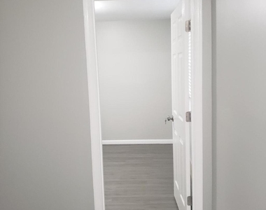 63 Windersal Lane - Photo Thumbnail 34