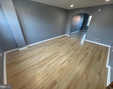 7306 Kirtley Road - Photo Thumbnail 3