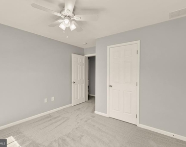 1831 Clarke Boulevard - Photo Thumbnail 20