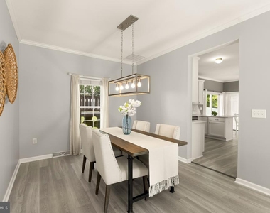 1831 Clarke Boulevard - Photo Thumbnail 6