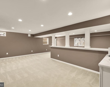 1831 Clarke Boulevard - Photo Thumbnail 41