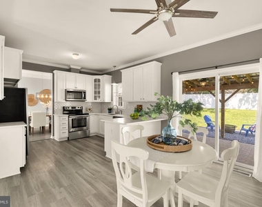 1831 Clarke Boulevard - Photo Thumbnail 13