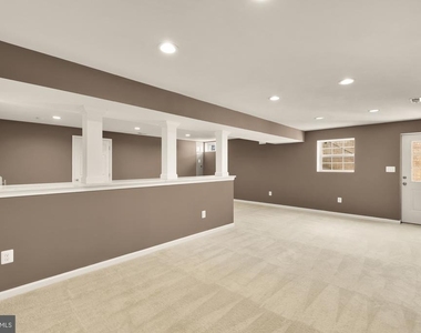 1831 Clarke Boulevard - Photo Thumbnail 40