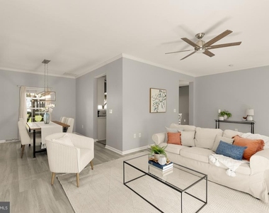 1831 Clarke Boulevard - Photo Thumbnail 3
