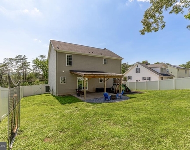 1831 Clarke Boulevard - Photo Thumbnail 48