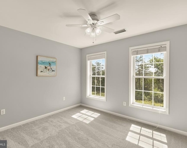 1831 Clarke Boulevard - Photo Thumbnail 21