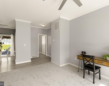 1831 Clarke Boulevard - Photo Thumbnail 14