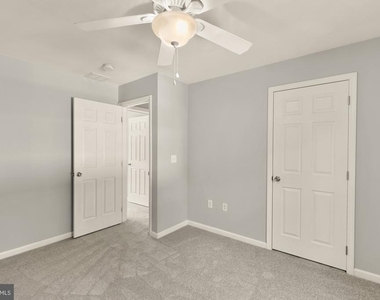 1831 Clarke Boulevard - Photo Thumbnail 36